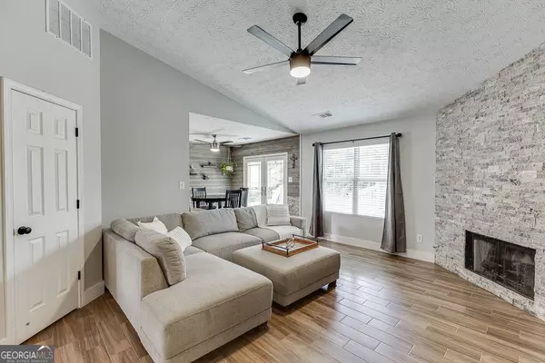 1245 Hillcrest Glenn CIR, Sugar Hill, GA 30518