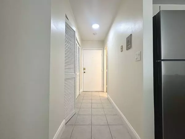 28 Kenmar Dr #269, Billerica, MA 01821