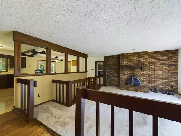 6784 Gregory Ln, Suamico, WI 54171