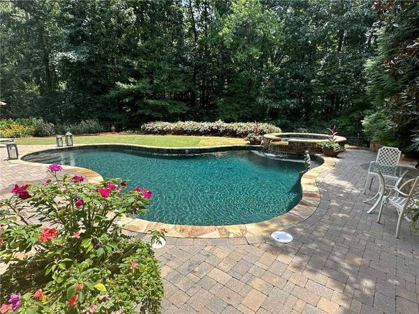 923 Hawkhorn CT, Alpharetta, GA 30005