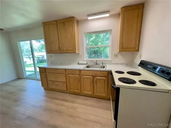 2155 W Greenway PL, Citrus Springs, FL 34434