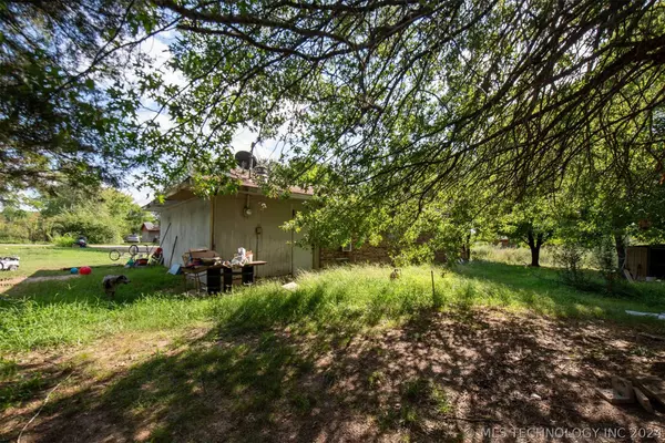 471925 E 807, Stilwell, OK 74960