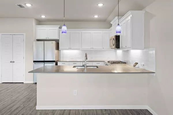 6933 Aster Drive, Venus, TX 76084