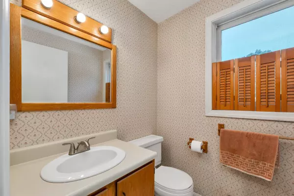 50 Evergreen AVE, Franklin, NH 03235