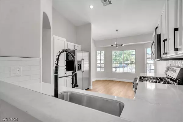 5048 Big Island Court, North Las Vegas, NV 89031