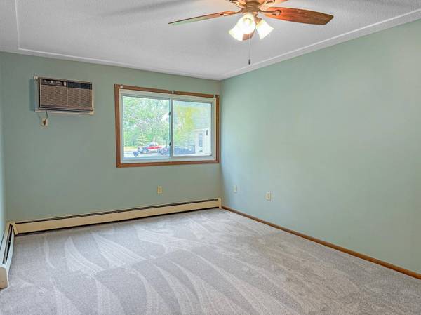 8935 Old Cedar AVE S #104, Bloomington, MN 55425