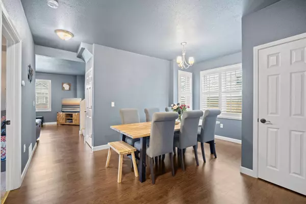 1126 White Rock Ave, Waukesha, WI 53186