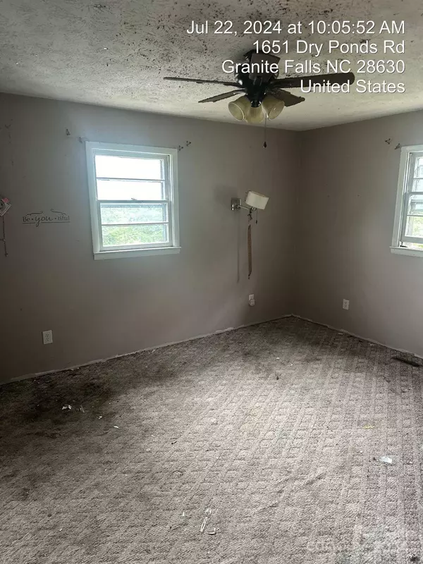 1651 Dry Ponds RD, Granite Falls, NC 28630