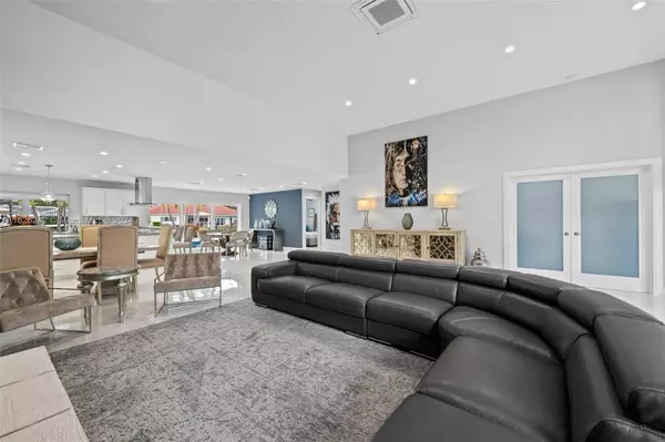 5574 NE 29th Ave, Fort Lauderdale, FL 33308