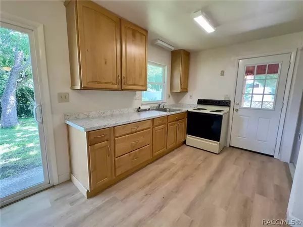 2155 W Greenway PL, Citrus Springs, FL 34434