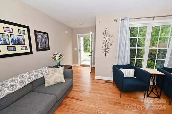 2481 Taylorsville RD, Lenoir, NC 28645