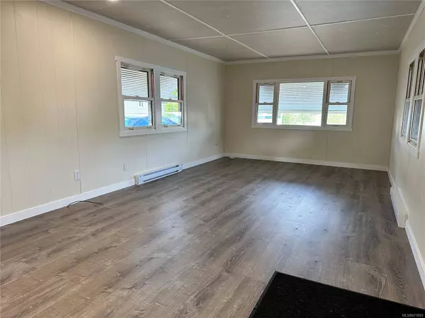 1714 Alberni Hwy #4, Coombs, BC V0R 1M0