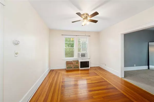 90 Meadow RD, Woonsocket, RI 02895