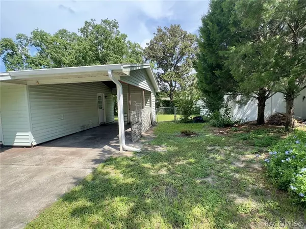 2155 W Greenway PL, Citrus Springs, FL 34434