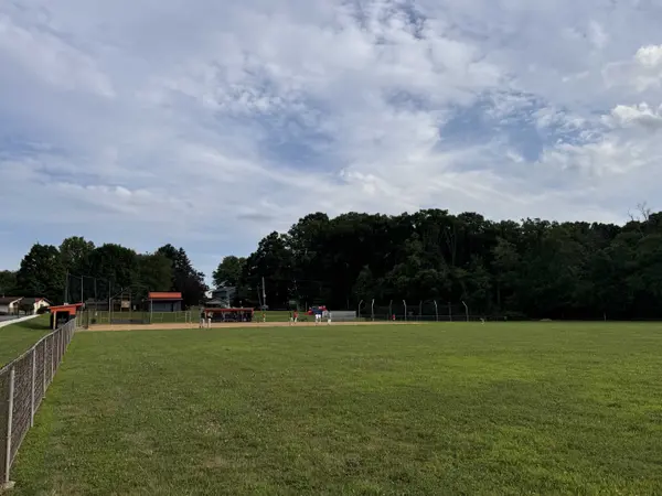 421 Chestnut Cir W, Alburtis, PA 18011-9566