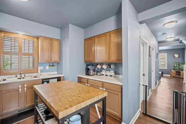 1126 White Rock Ave, Waukesha, WI 53186