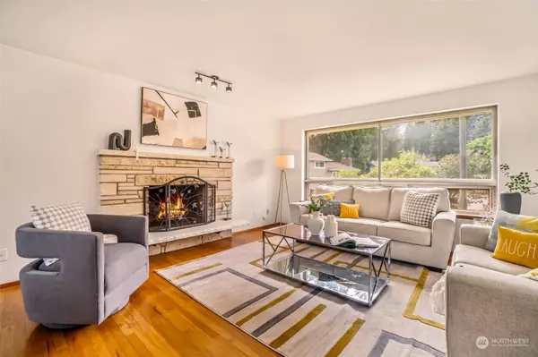 21825 76th PL W, Edmonds, WA 98026