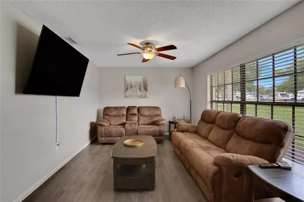 936 SOUTHPOINT LN, Lakeland, FL 33813