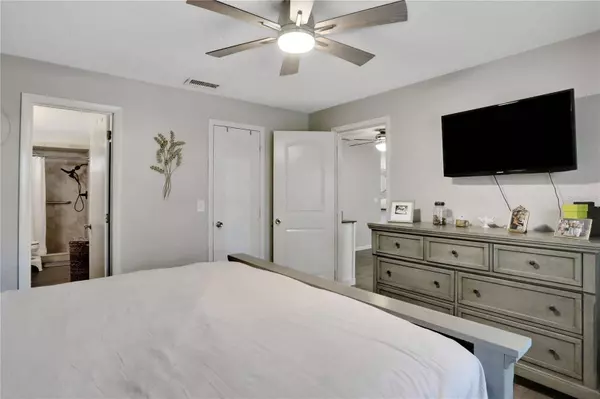 936 SOUTHPOINT LN, Lakeland, FL 33813