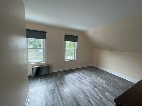 47 Laurel St, Weymouth, MA 02189