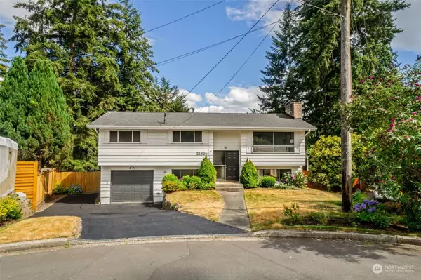 21825 76th PL W, Edmonds, WA 98026