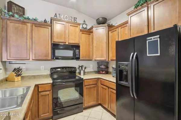 2725 E MINE CREEK Road #2242, Phoenix, AZ 85024