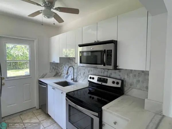 816 NW 16th Ter, Fort Lauderdale, FL 33311