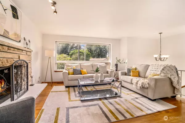 21825 76th PL W, Edmonds, WA 98026