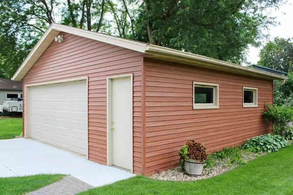 1623 7th AVE SE, Rochester, MN 55904