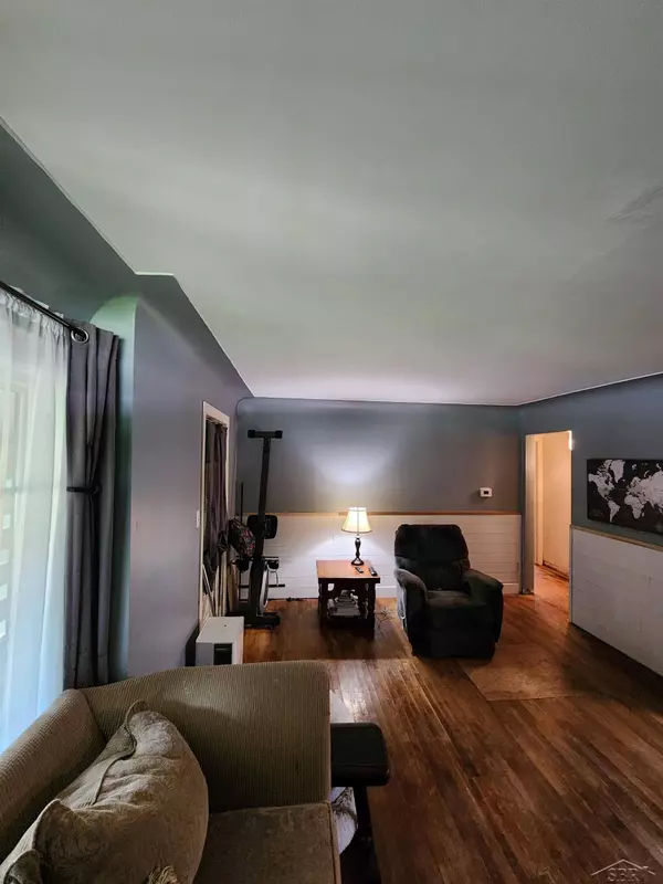 221 E Clinton Street, Saint Charles, MI 48655