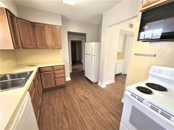 2211 Dorrington ST, Houston, TX 77030