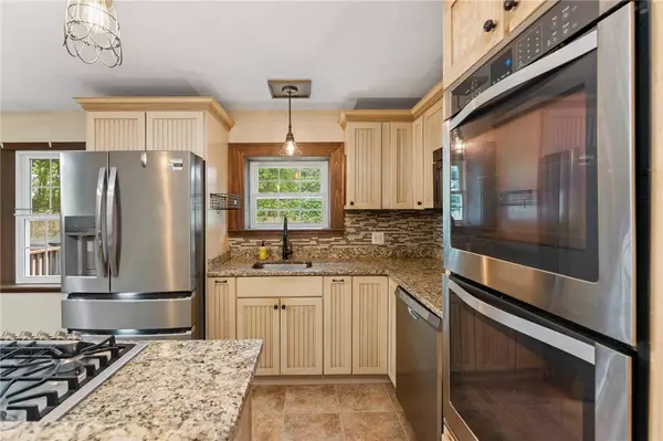 132 Avenue B, Woonsocket, RI 02895