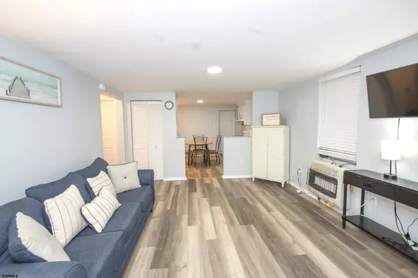 20 S Richards Ave #1, Ventnor, NJ 08406