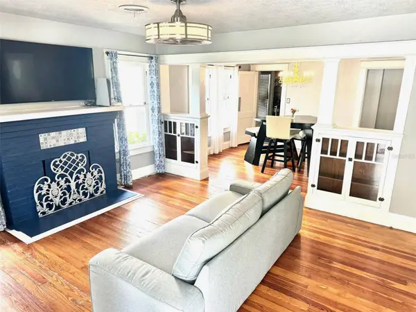 1206 E ELLICOTT ST, Tampa, FL 33603