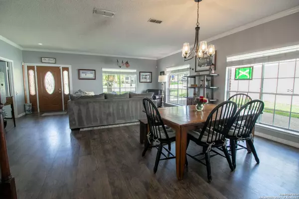 28006 ROCKY HOLW, San Antonio, TX 78258-1947