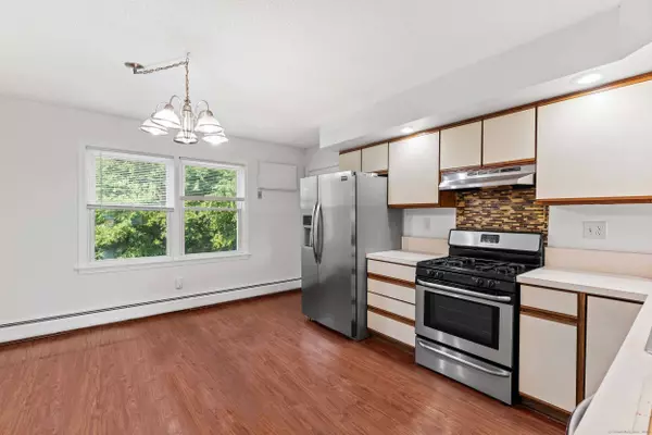 12 Windermere Avenue #APT C, Vernon, CT 06066