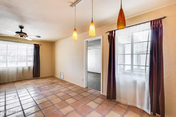 4235 N 16TH Drive, Phoenix, AZ 85015