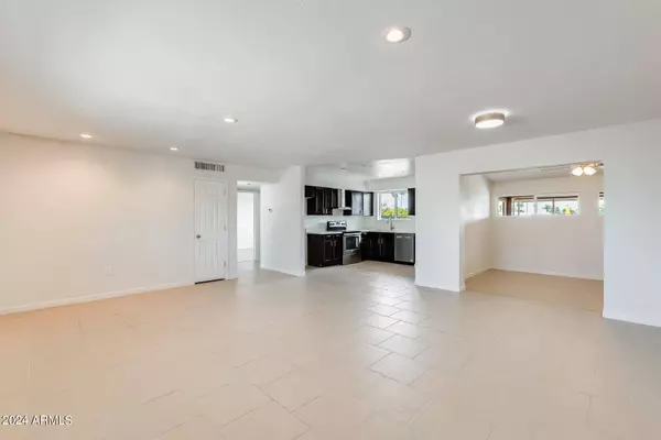 10037 N BALBOA Drive, Sun City, AZ 85351