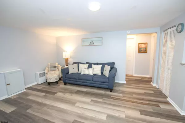 20 S Richards Ave #1, Ventnor, NJ 08406