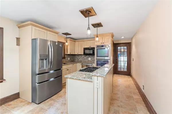 132 Avenue B, Woonsocket, RI 02895