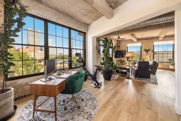 525 E Chicago Unit 305, Milwaukee, WI 53202