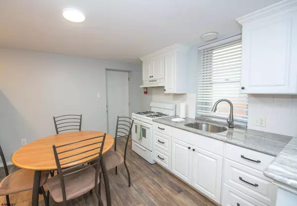 20 S Richards Ave #1, Ventnor, NJ 08406