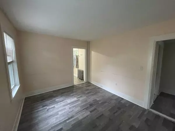 47 Laurel St, Weymouth, MA 02189