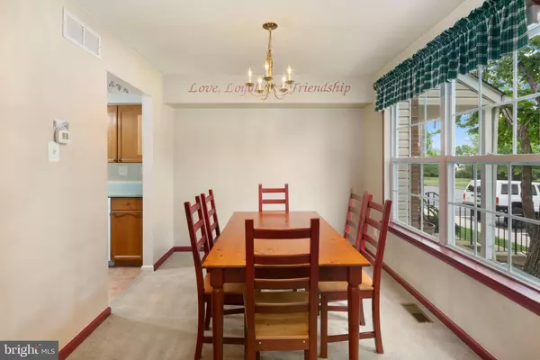 102 NEWPORT CT, Harleysville, PA 19438