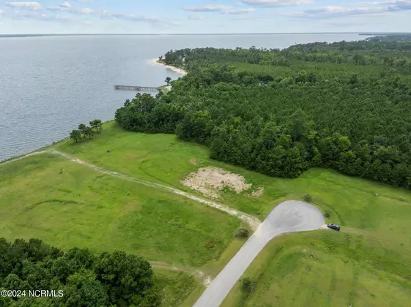 363 Wind Lake Road S, Oriental, NC 28571