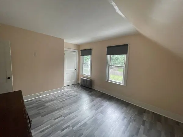 47 Laurel St, Weymouth, MA 02189