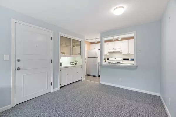 666 Farm Rd #7, Marlborough, MA 01752