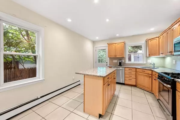 13 15 Th Ave, Haverhill, MA 01830