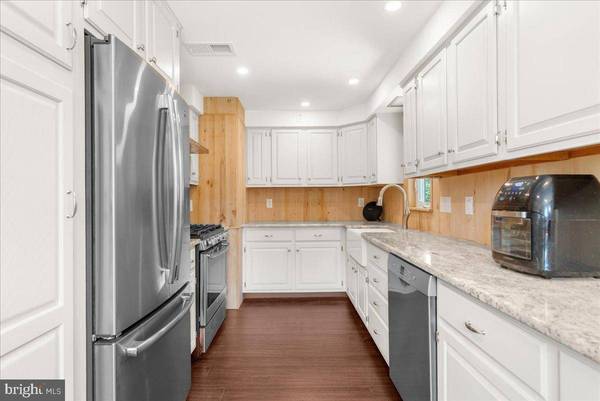 697 TOLLGATE RD, Quakertown, PA 18951