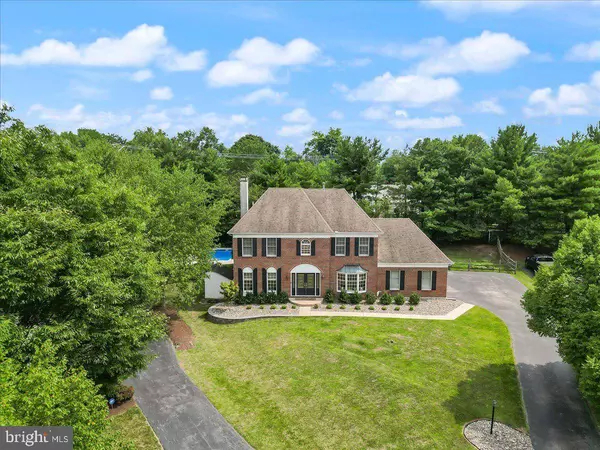 2010 BLACK BIRD CIR, Norristown, PA 19403